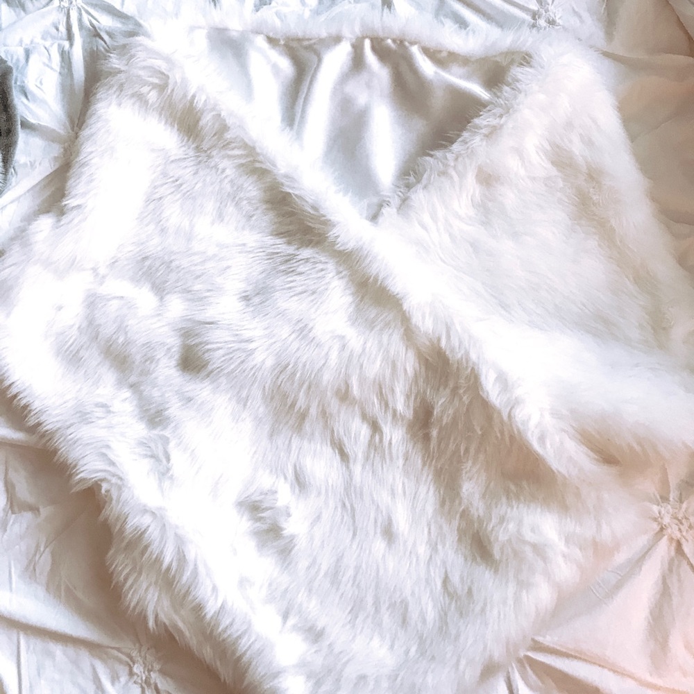 White Faux Fur Bridal Stole